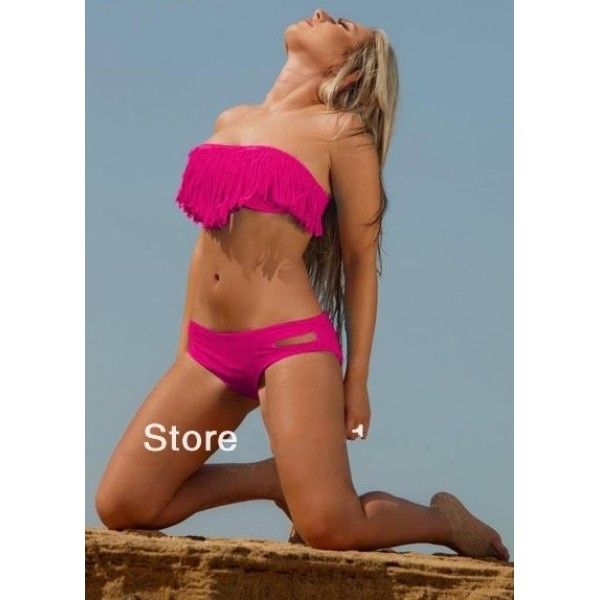 Купить онлайн Розовый купальник бикини с металлическими встаками. фото цена акция распродажа