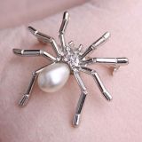 Fashion Brooch With Pearl Spider Shape - Украшения и броши